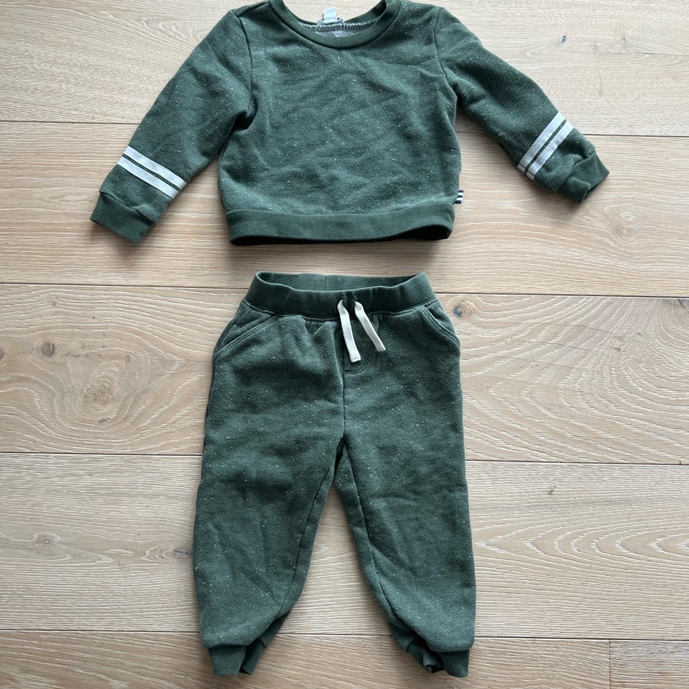 Splendid Toddler Boy Green French Terry Sweat Set pant sweatshirt 18-24 months